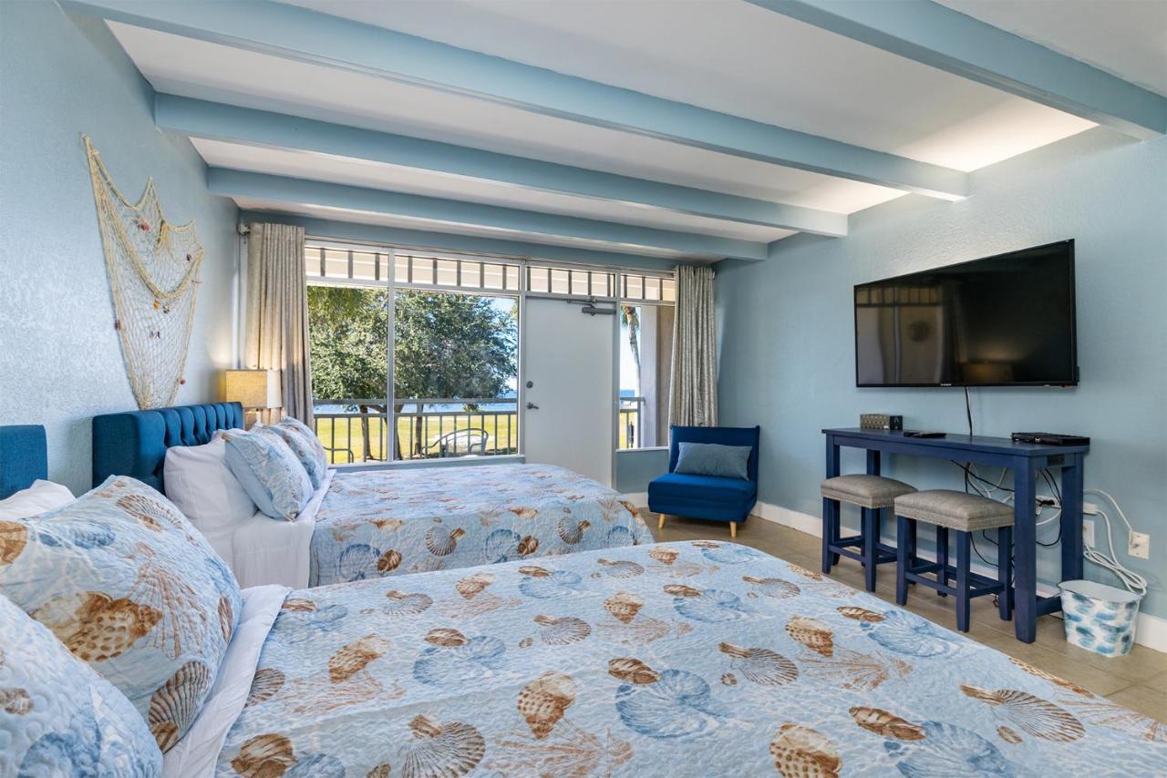 Come Stay Where The Dolphins Play! Ruskin Exterior photo